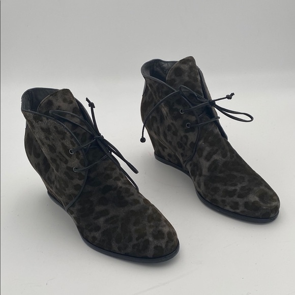 Stuart Weitzman Dark Leopard Ankle Boots women 10M suede wedge grunge retro Y2K - Picture 1 of 12